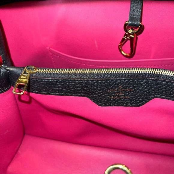 Louis Vuitton Handbag Capucines MM - Picture 11 of 17